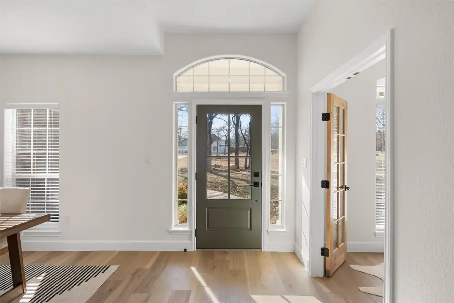 116 Oak Plaza Drive, Georgetown, TX 78628 - Image #3