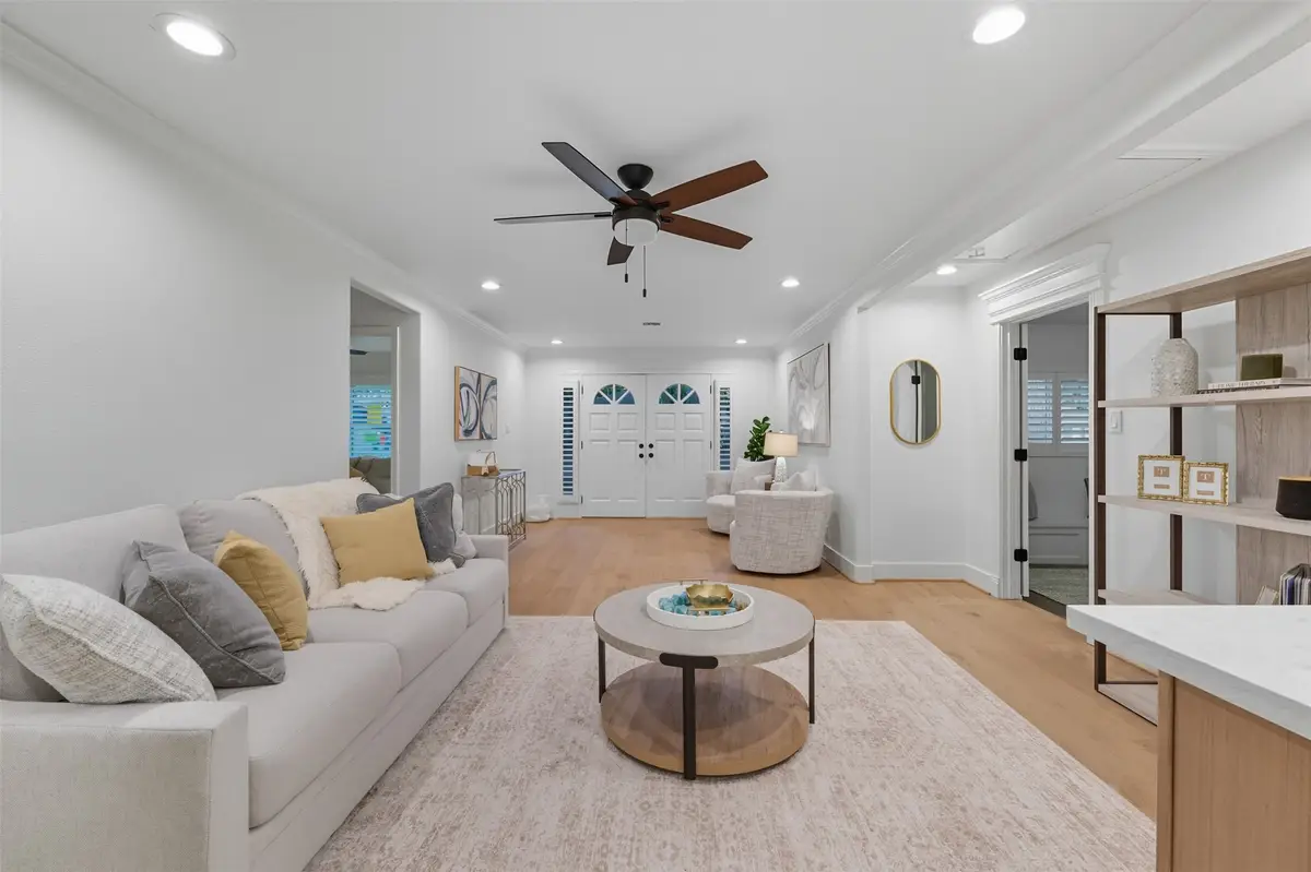 2210 Wakefield Drive, Houston, TX 77018 - Image #1