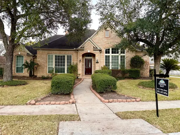 7439 Guinevere Drive, Sugar Land, TX 77479