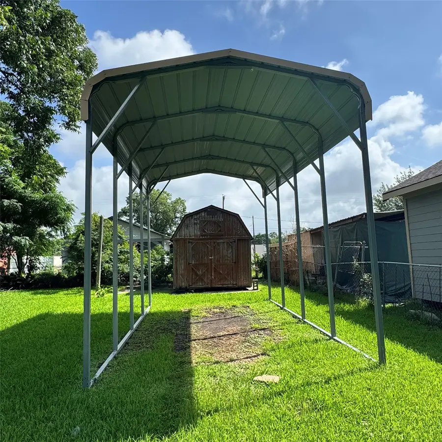 112 E Pearce Street, Baytown, TX 77520 - #3