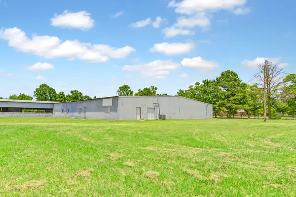 8458 Fm 1960, Dayton, TX 77535