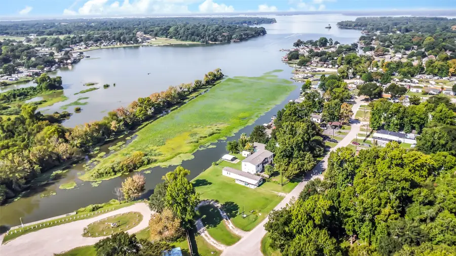 12755 Paradise View Court, Willis, TX 77318 - Image #3