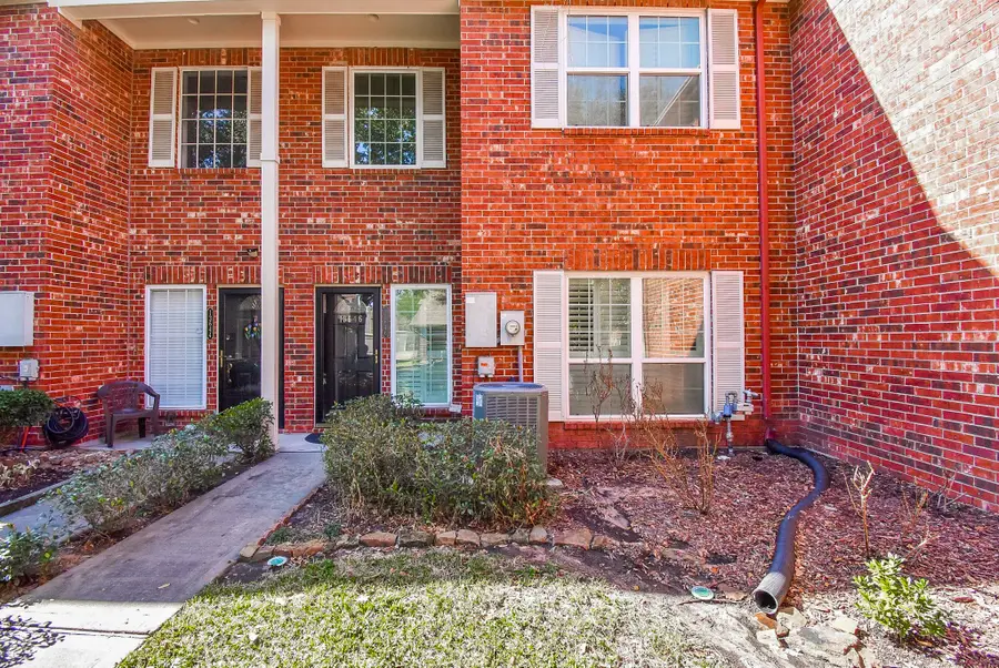 13646 Garden Grove Ct, Houston, TX 77082 - Image #2