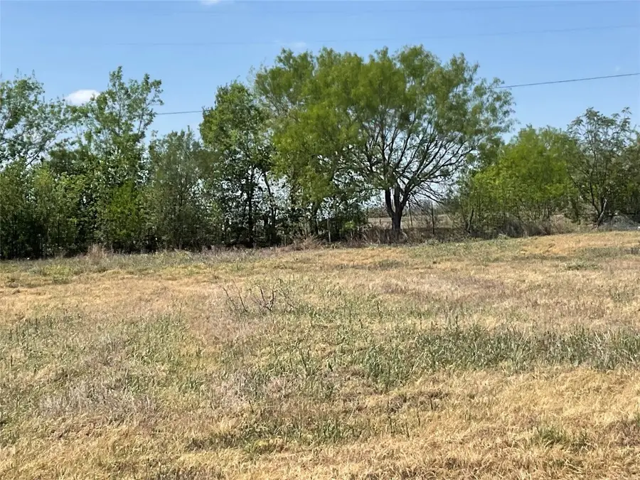 69 Horseshoe Drive, Gonzales, TX 78629 - #2