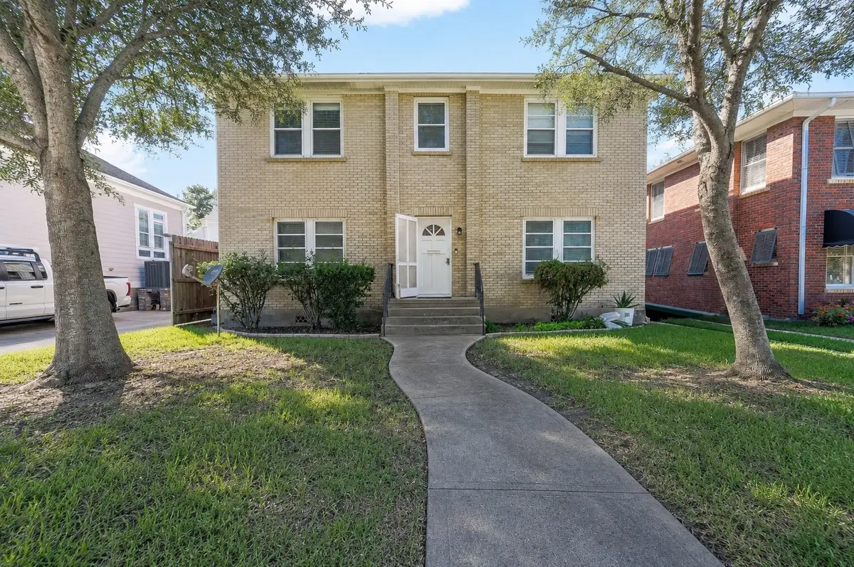 4404 Avenue N 1/2, Galveston, TX 77550 - #1