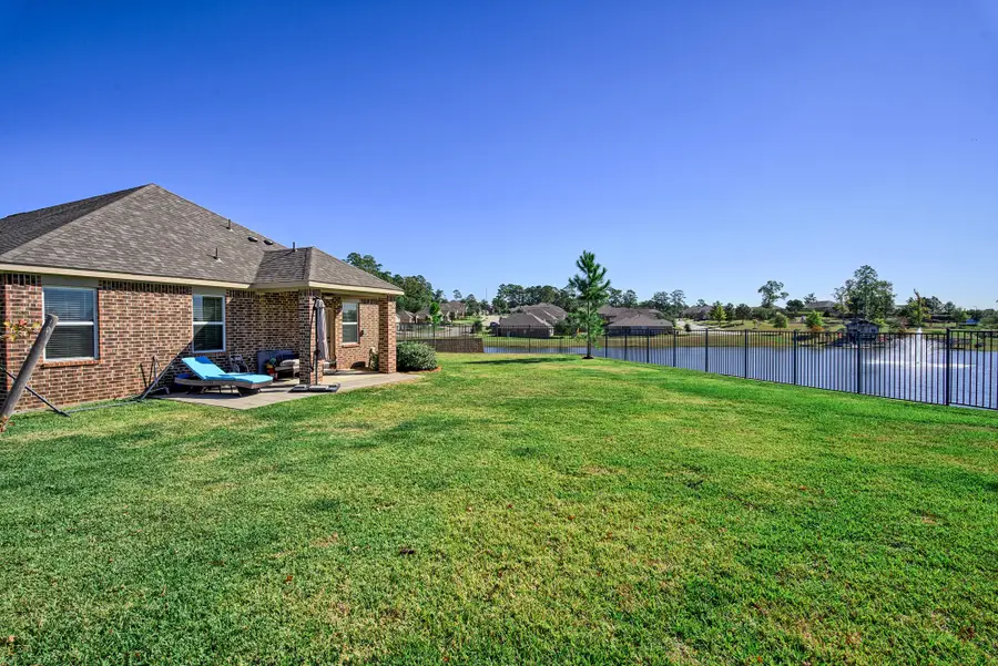 700 Fallen Hemlock Court, Conroe, TX 77304 - Image #2