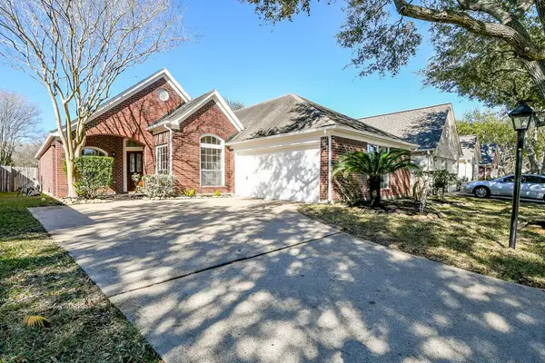 12314 Shadowpoint Drive, Houston, TX 77082