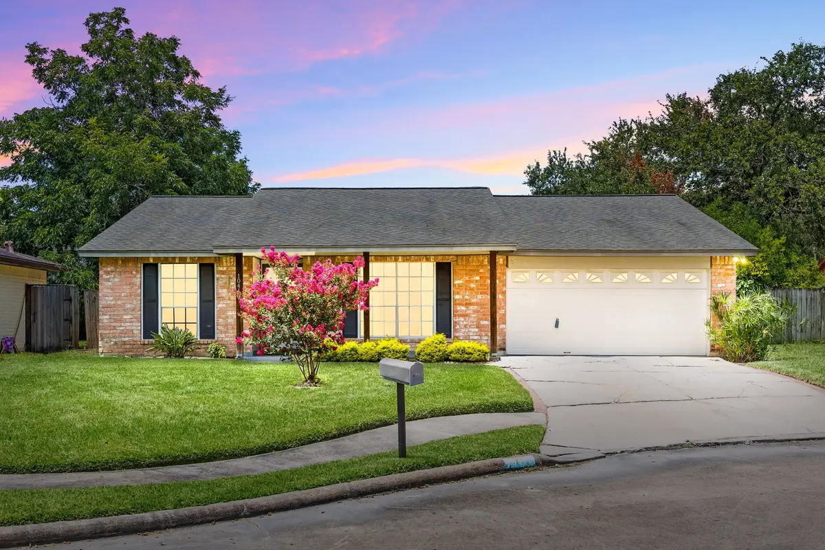 10410 Cedartowne Lane, Sugar Land, TX 77498 - Image #1