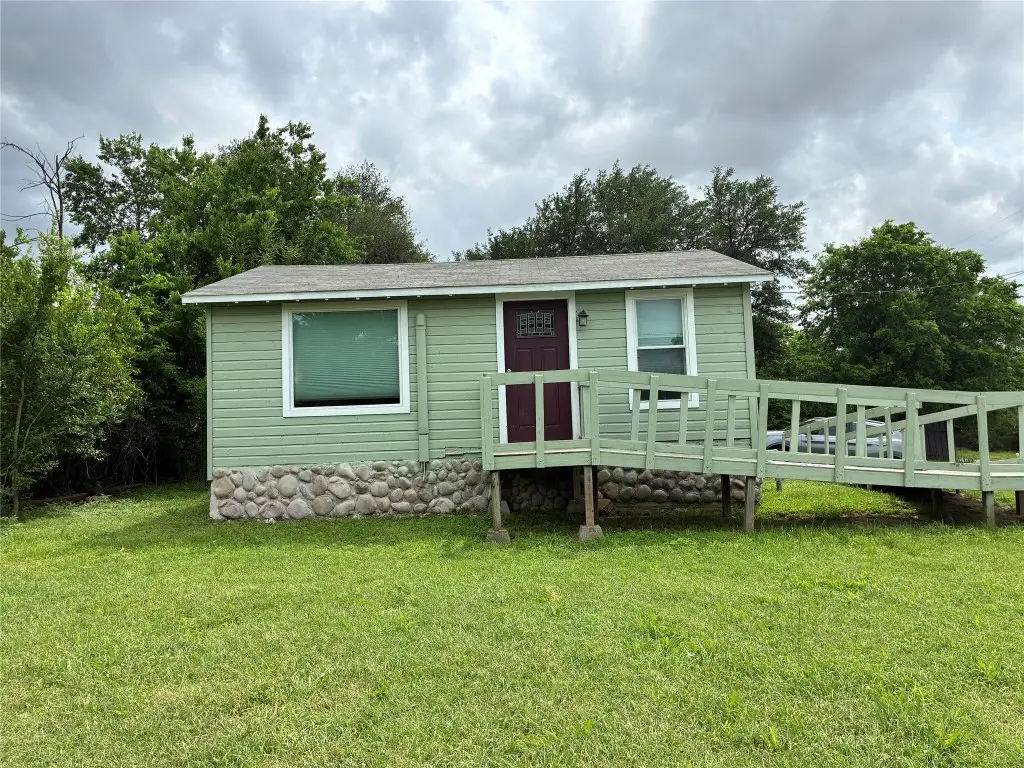 324 W Anders Street, Marlin, TX 76661 - #1