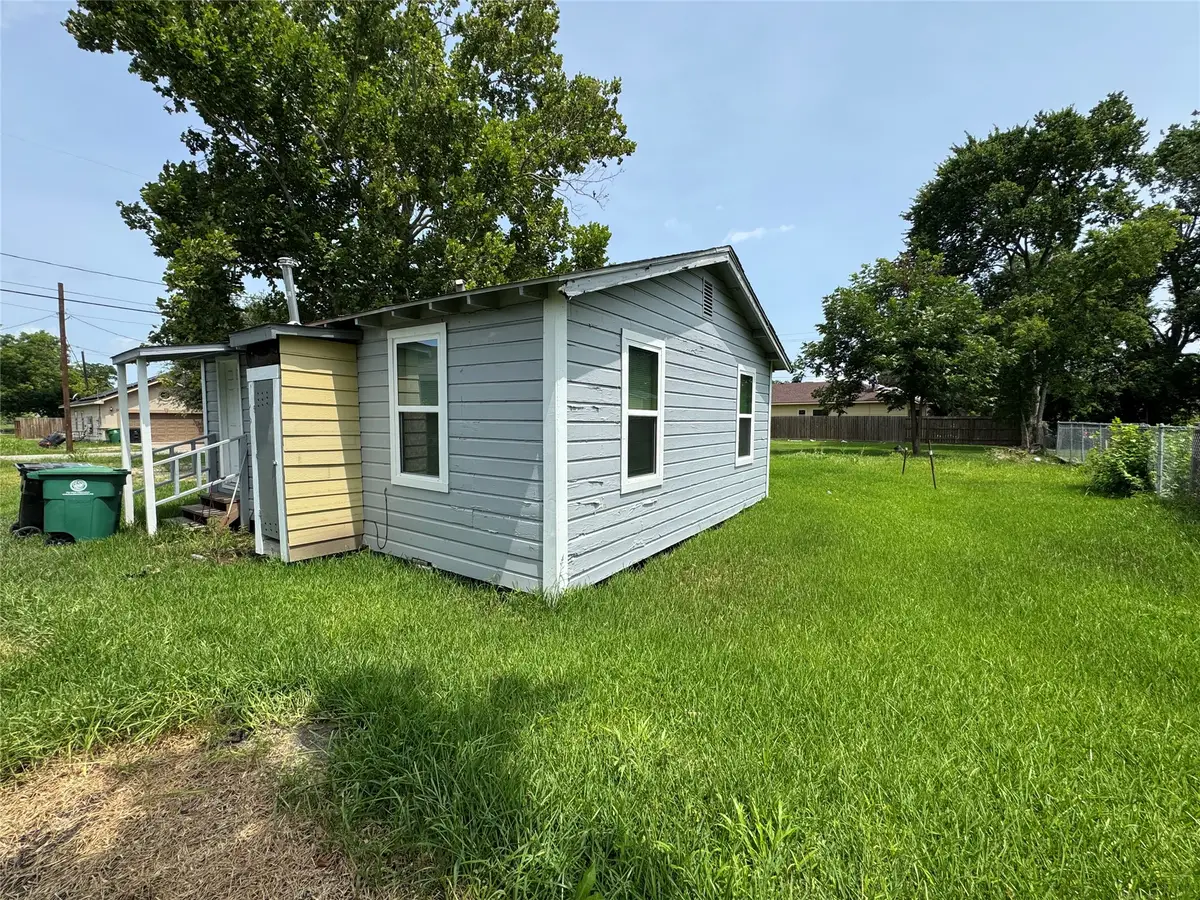 6914 Radcliffe Street, Houston, TX 77091 - #1