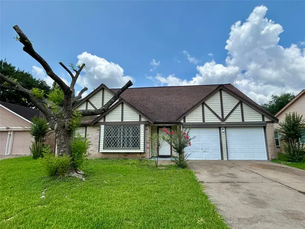 2111 Landcircle Court, Sugar Land, TX 77478