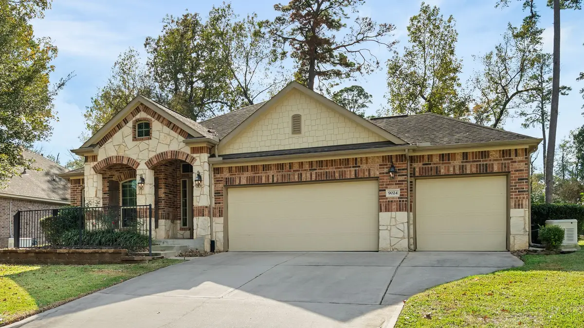 9024 S Comanche Circle, Willis, TX 77378 - Image #1