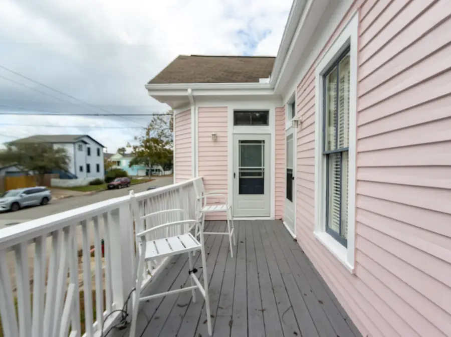 1114 12th Street, Galveston, TX 77550 - Image #2