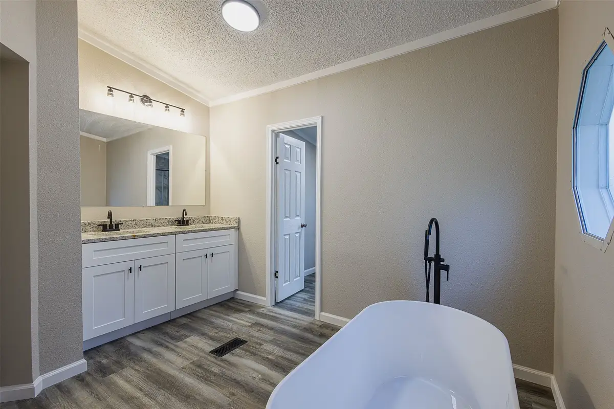 853 Queenswood Street, Montgomery, TX 77316 - Image #1