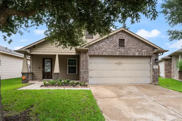 10806 Harston Drive, Tomball, TX 77375