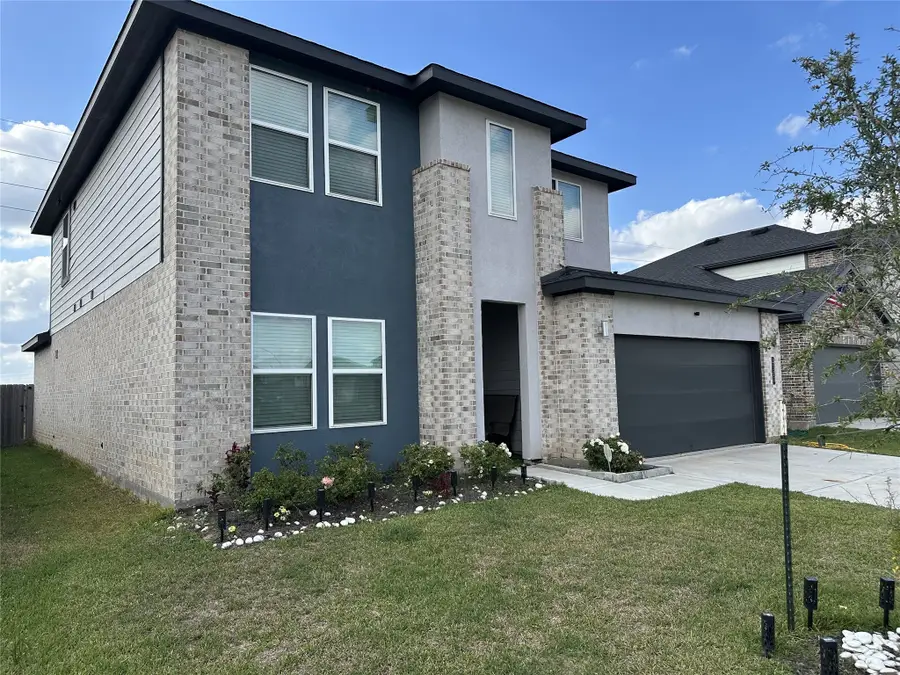 4330 N Kircher Park Lane N, Katy, TX 77494 - Image #2
