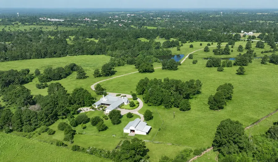 1893 Highway 159 E, Bellville, TX 77418 - #2