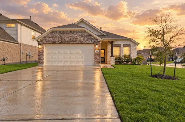 5643 Silverleaf Oak Lane, Houston, TX 77066