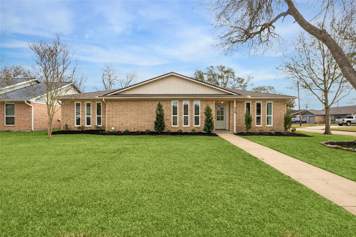 220 Oakwood Street, League City, TX 77573 - #1