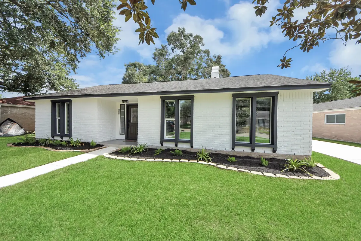 16114 Forest Bend Avenue, Friendswood, TX 77546 - #1