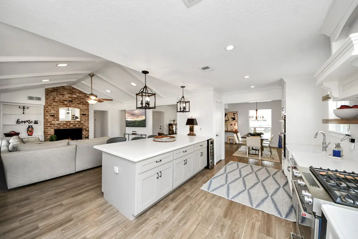 1307 Blue Willow Drive, Houston, TX 77042 - #1