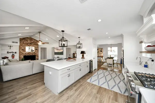 1307 Blue Willow Drive, Houston, TX 77042