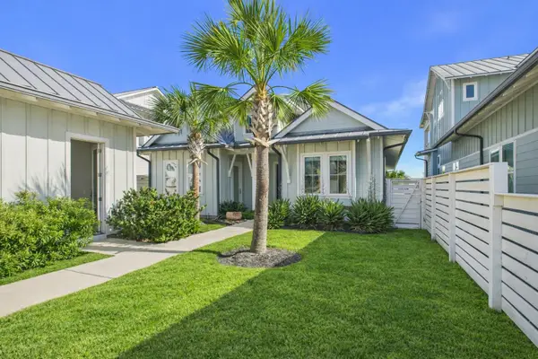 150 Foxtail Lane, Rockport, TX 78382