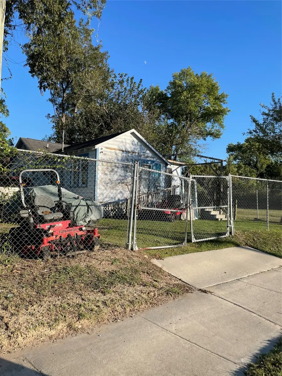 7428 Wheatley Street, Houston, TX 77088 - Image #3