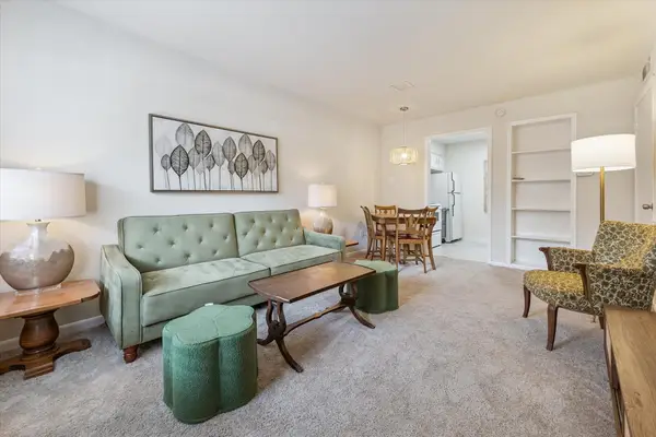 855 Augusta Drive #27, Houston, TX 77057