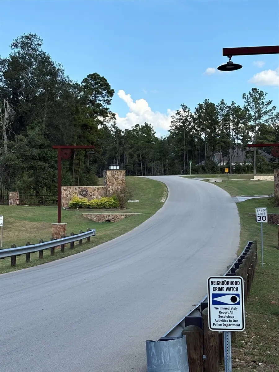 16712 Wood Grain Lane, Willis, TX 77378 - Image #2