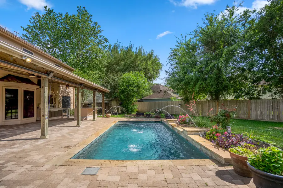 807 Noble Springs Road, Houston, TX 77062 - #2