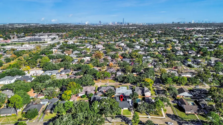 5330 Dumfries Drive, Houston, TX 77096 - Image #3