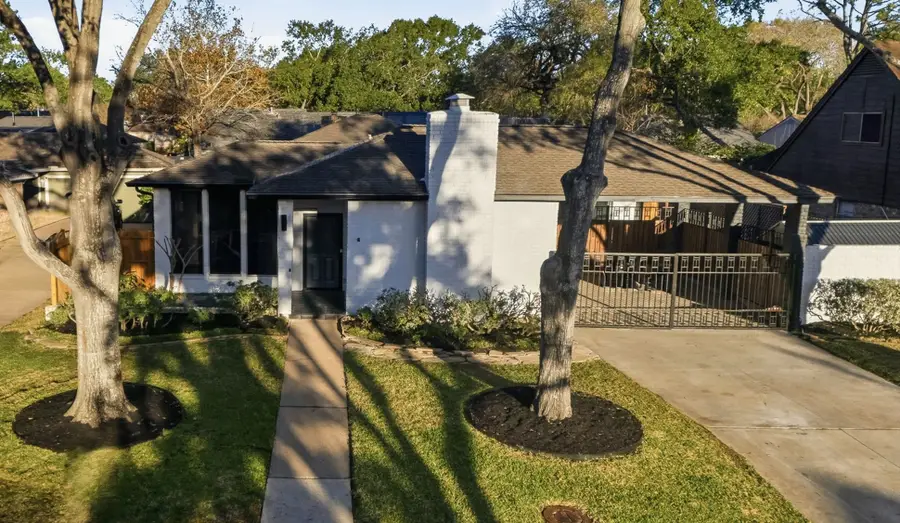 12034 Sugar Springs Drive, Houston, TX 77077 - Image #2