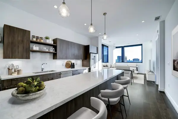 1211 Caroline Street #1604, Houston, TX 77002