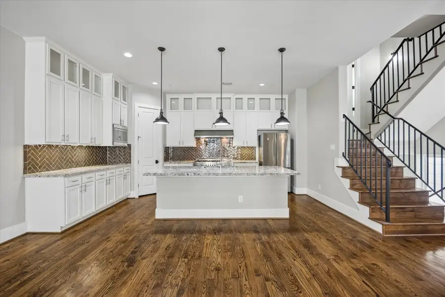 912 Yale Street #B, Houston, TX 77008 - #3