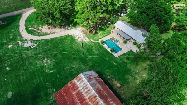 1977 County Road 813, Nacogdoches, TX 75964