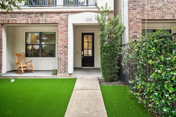 1208 W Dallas Street, Houston, TX 77019