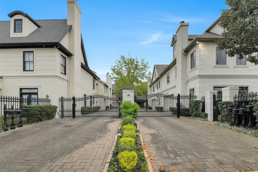 2121 Potomac Drive #B, Houston, TX 77057 - #3