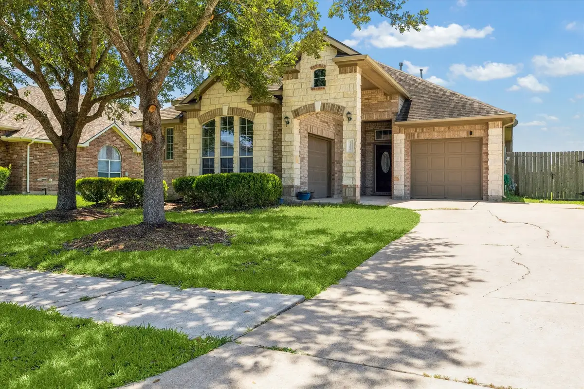 7304 Valentine Lane, Pearland, TX 77584 - Image #1