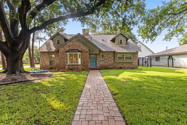 10738 Cedar Creek Drive, Houston, TX 77042