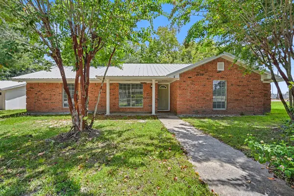 100 Bybee Street, Willis, TX 77378