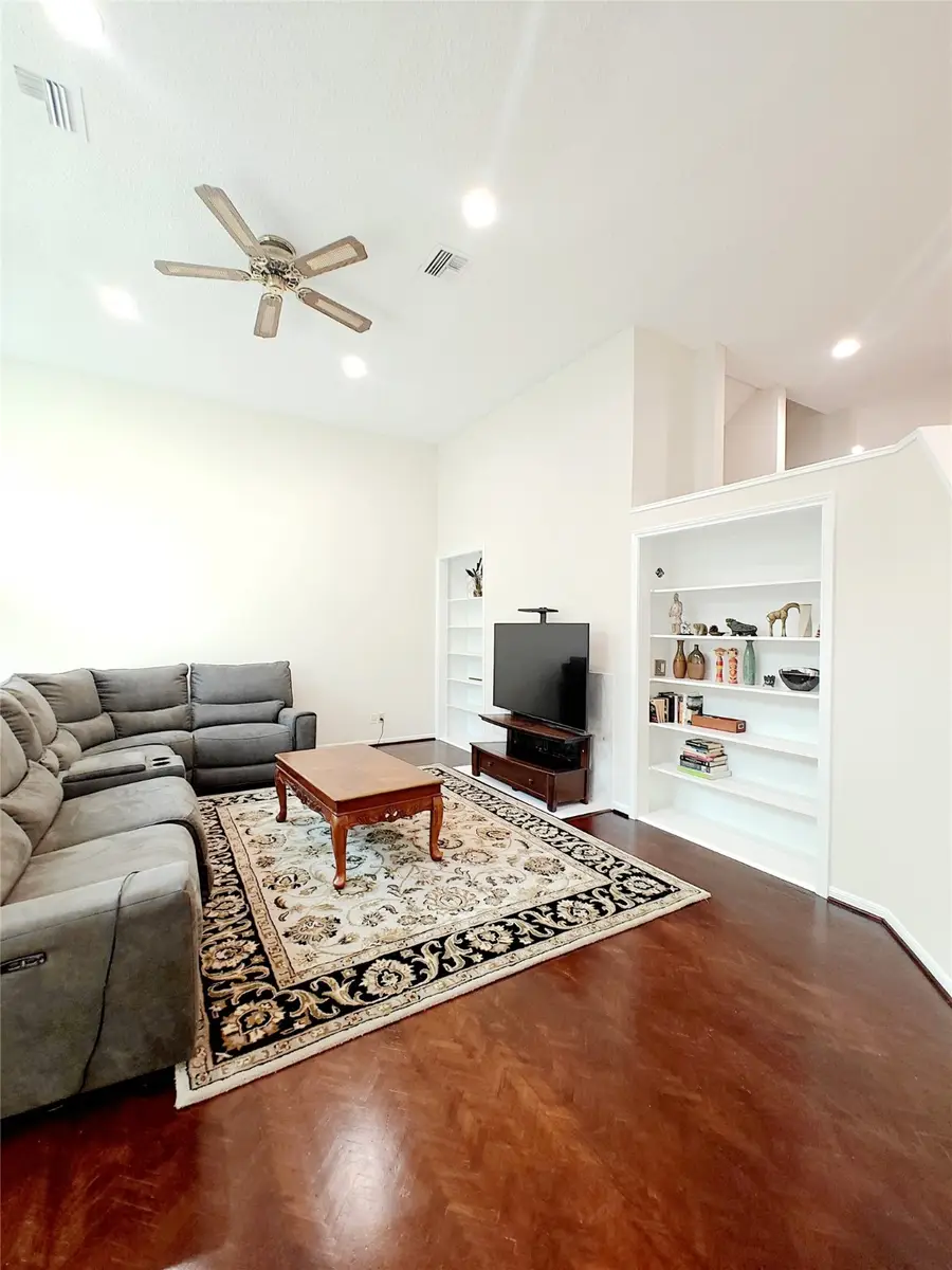 3516 Bellaire Boulevard, West University Place, TX 77025 - Image #2