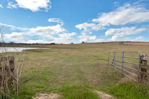 1747 E Old Hallettsville Road, Flatonia, TX 78941