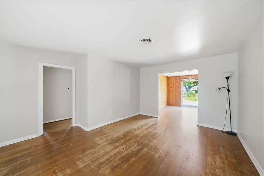 6633 Sandstone Street, Houston, TX 77074 - #2