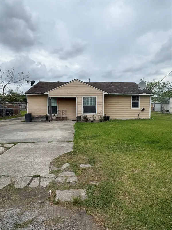 13013 Breezeway Street, Houston, TX 77037