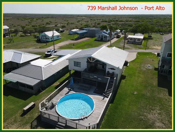 739 Marshall Johnson S, Port Lavaca, TX 77979