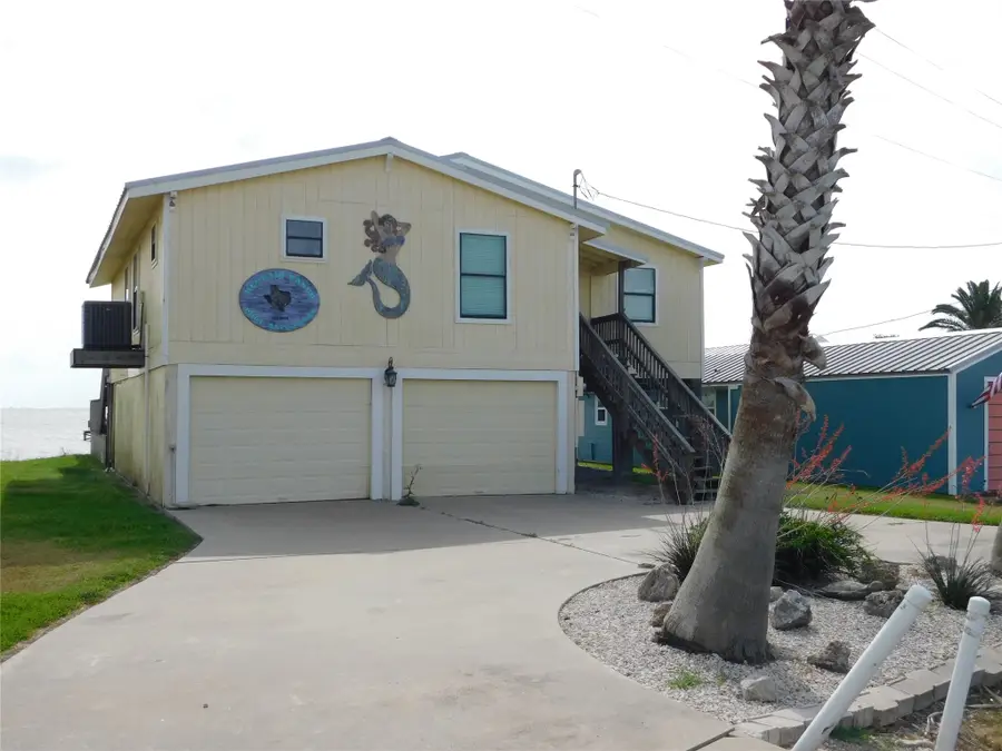 739 Marshall Johnson S, Port Lavaca, TX 77979 - #3