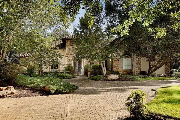 103 S Tranquil Path, The Woodlands, TX 77380