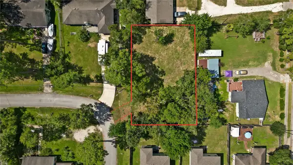 00 Ash, Dickinson, TX 77539