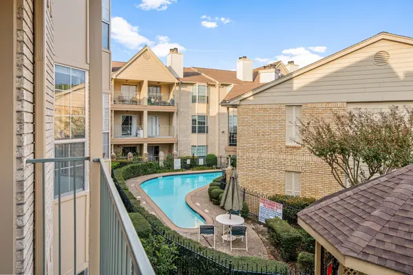 12550 Whittington Drive #811, Houston, TX 77077